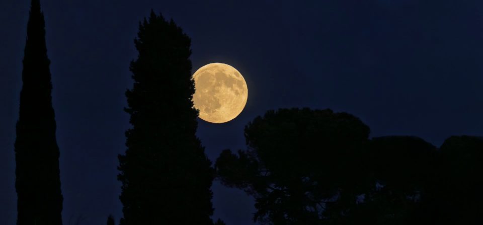 La luna del Raccolto al Belpoggio